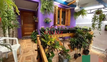Casa com 3 quartos à venda na Rua Dorival Leivas, 360, Hípica, Porto Alegre por R$ 180.000