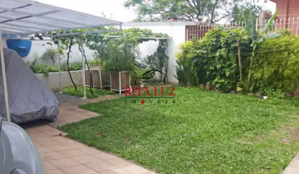 Casa com 3 quartos à venda na Rua Eurico Lara, 656, Medianeira, Porto Alegre por R$ 1.380.000