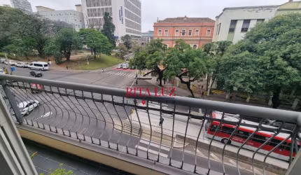 Apartamento com 3 quartos à venda na Avenida Desembargador André da Rocha, 20, Centro Histórico, Porto Alegre por R$ 378.000