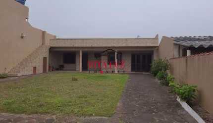 Casa com 3 quartos à venda na Borges De Medeiros, 1227, Centro, Cidreira por R$ 225.000