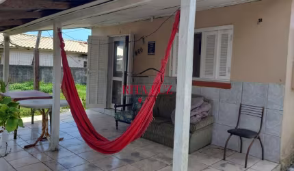 Casa com 3 quartos à venda na Bezerra De Menezes, 960, Centro, Cidreira por R$ 190.000
