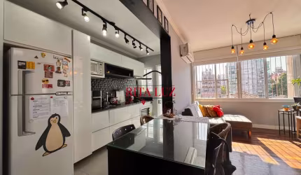 Apartamento com 2 quartos à venda na Rua Vicente da Fontoura, 2457, Rio Branco, Porto Alegre por R$ 332.000