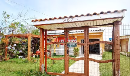 Casa com 3 quartos à venda na Livramento, 437, Praia Do Magistério, Balneário Pinhal por R$ 160.000