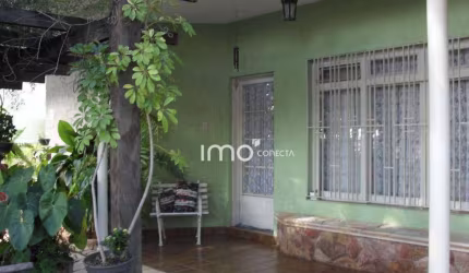Casa com 3 quartos, 2 Suítes à Venda, 205 m² por R$ 640.000 - Vila Clayton - Valinhos/SP