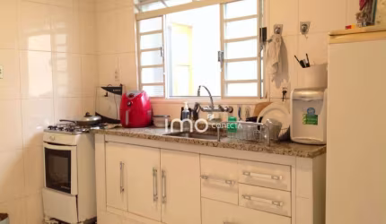 Vende se Casa TÉRREA na VILA ARENS -  Jundiai SP - 64m² A.C  ao lado da Estação Ferroviária de Jundiaí  1 quarto, sala, cozinha , wc social  s garagem