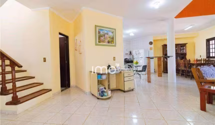 Belíssima Casa de Campo no Champs Prive em Campo Limpo Pta 399 m² A.C.  1025m² A.T. 3 Quartos , Piscina, Sauna, Pomar, Horta, financia, avalia permuta