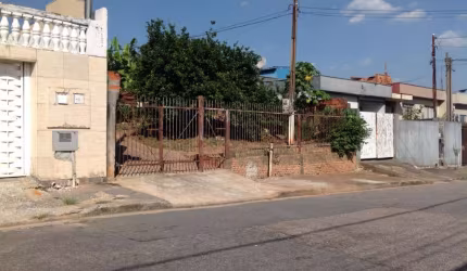 Vende se Terreno com  250m² com Edícula na Vila Marlene, bem localizado, com pomar formado, com  quintal  !  Oportunidade !  R$  320.000