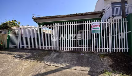 Casa averbada com 160m² de área construída pertinho de todo o comércio, escolas, unidade de saúde.