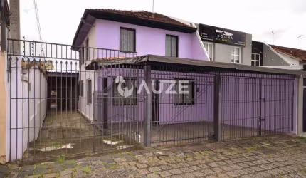 Casa comercial ou residencial  frente para Av. Iguaçu, 352m² de terreno.