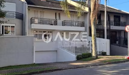 Sobrado a venda 239m² de área útil com vista para o parque barígui