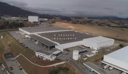 Barracão / Galpão / Depósito para alugar na Rodovia Fernão Dias, 891, Distrito Industrial dos Pires, Extrema por R$ 131.140