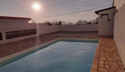 Excelente sobrado no bairro Residencial Paraiso em Taubaté