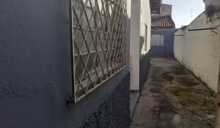 Casa com terreno grande em  Taubaté, com preço ótimo