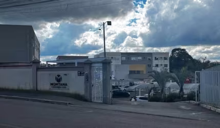 Apê reformado, ensolarado e com lazer de clube completo! 2 quartos, 1 vaga, ótima localização e inf