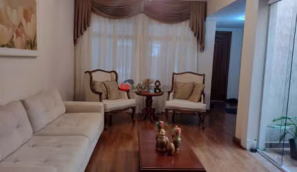 Sobrado à venda 3 Quartos, 3 Suites, 3 Vagas, 240M², Barcelona, São Caetano do Sul - SP