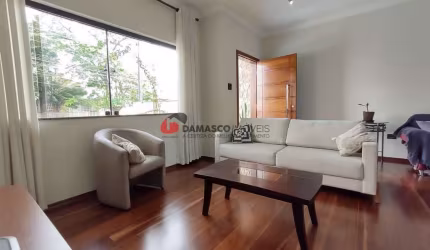 Sobrado à venda 3 Quartos, 6 Vagas, 257M², Santa Maria, São Caetano do Sul - SP