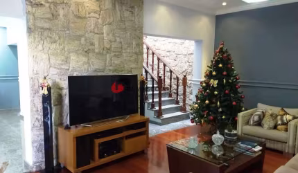 Sobrado à venda 3 Quartos, 3 Suites, 3 Vagas, 258M², Santa Maria, São Caetano do Sul - SP