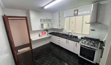 Sobrado para Locação 3 Quartos, 1 Suite, 2 Vagas, Jardim, Santo André - SP