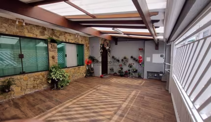 Sobrado à venda 3 Quartos, 1 Suite, 2 Vagas, Santa Paula, São Caetano do Sul - SP