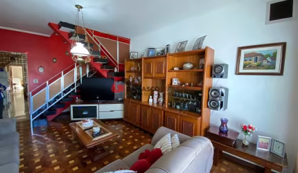 Sobrado à venda 4 Quartos, 1 Suite, 2 Vagas, 310M², Olímpico, São Caetano do Sul - SP