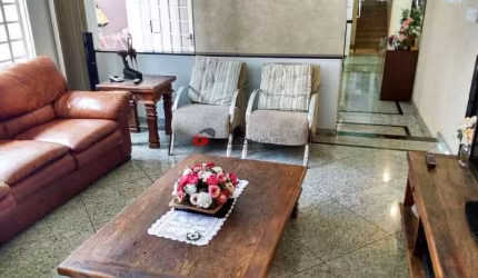 Sobrado à venda 4 Quartos, 3 Suites, 5 Vagas, Olímpico, São Caetano do Sul - SP