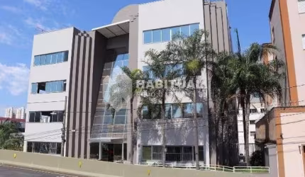 Sala comercial com 5 salas para alugar no Maracanã, Uberlândia  por R$ 4.500