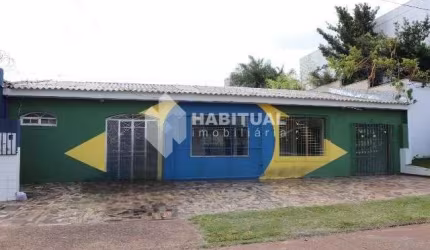 Casa comercial com 3 salas para alugar no Cazeca, Uberlândia  por R$ 4.500
