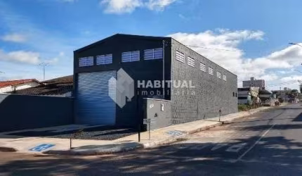 Barracão / Galpão / Depósito para alugar no Pampulha, Uberlândia  por R$ 6.000