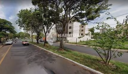 Casa comercial com 2 salas para alugar no Copacabana, Uberlândia  por R$ 8.000