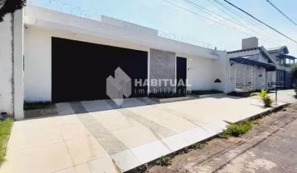 Casa comercial com 1 sala para alugar na Cidade Jardim, Uberlândia  por R$ 7.000