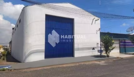 Barracão / Galpão / Depósito com 2 salas para alugar na Nossa Senhora das Graças, Uberlândia  por R$ 6.000