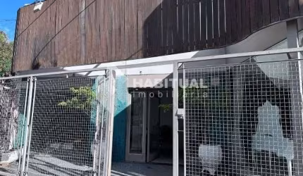 Ponto comercial com 4 salas para alugar em Carajás, Uberlândia  por R$ 18.000