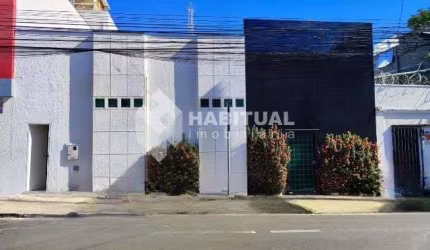 Casa comercial com 6 salas para alugar no Centro, Uberlândia  por R$ 5.800