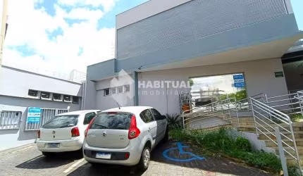 Casa comercial com 11 salas para alugar no Martins, Uberlândia  por R$ 11.500