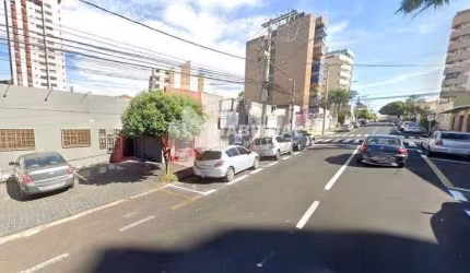 Casa comercial com 3 salas para alugar no Martins, Uberlândia  por R$ 4.500