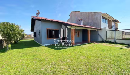 Casa para Venda em Imbé, Centro, 3 dormitórios, 1 suíte, 2 banheiros, 1 vaga