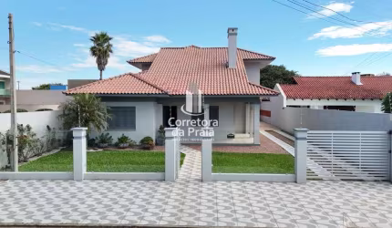 Casa para Venda em Tramandaí, Centro, 3 dormitórios, 3 suítes, 4 banheiros, 2 vagas