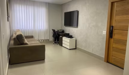 Area Privativa de 03 Quartos no Bairro Silveira