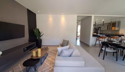 Casa em Condominio Fechado de 04 Quartos no Bairro Garças / Pampulha