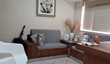 Oportunidade de sala/consultório com porteira fechada a venda no Condomínio Cidade Leblon