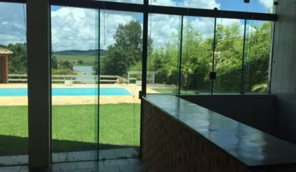 Ibiúna ótima casa em condomínio AT 1.364m² AC 377 m²