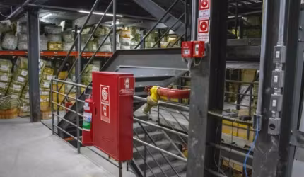 Brás ótimo galpão 3.800m² elevador de carga