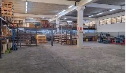Bairro do Limão Galpão AT:1.412m² TE:1.074m² 1 doca pé direito 5m