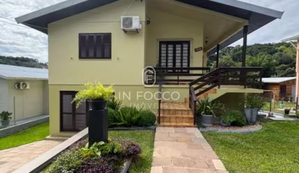 Casa com 4 quartos à venda no Simonaggio, Garibaldi , 150 m2 por R$ 949.000