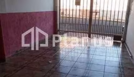 CASA NO JARDIM AMERICA - LENÇOIS PAULISTA/SP