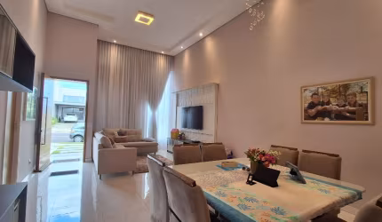 Casa no condomínio Bréscia, térrea, pé direito alto, ambientes amplos, iluminação natural. Planejados