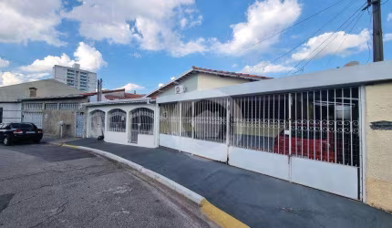 Casa com 3 dormitórios à venda, 116 m² por R$ 500.000 - Conjunto Residencial Trinta e Um de Março - São José dos Campos/SP