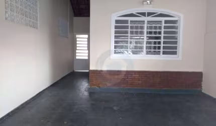 Casa com 2 dormitórios sendo 1 suíte para alugar, 70 m² por R$ 2.543/mês - Jardim das Indústrias - São José dos Campos/SP
