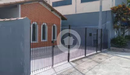 Casa com 3 dormitórios para alugar, 190 m² por R$ 4.067,00/mês - Jardim das Indústrias - São José dos Campos/SP