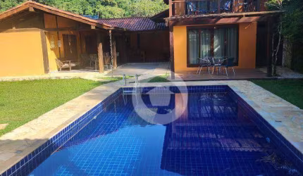 Casa com 4 dormitórios à venda, 250 m² por R$ 1.300.000,00 - Praia de Camburi - São Sebastião/SP